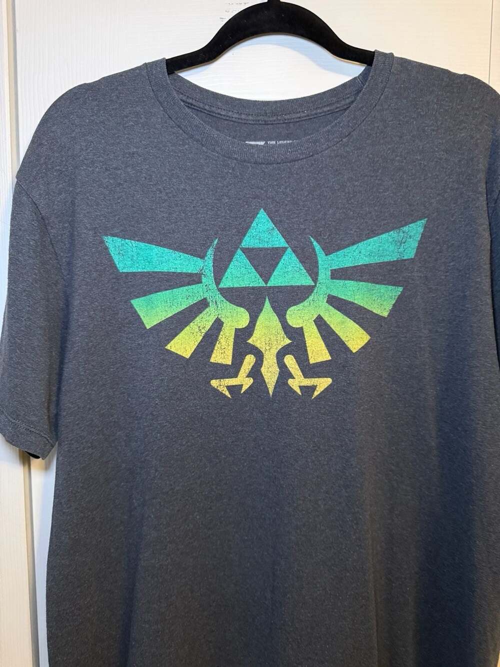 The Legend of Zelda Graphic T-Shirt Size L Gray Triforce Crest Tee L
